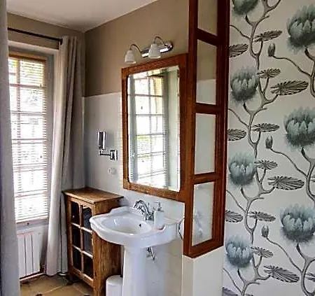 La Source Bed and Breakfast