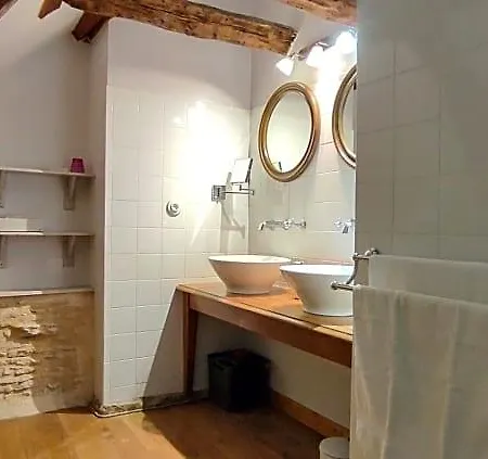 La Source Bed and Breakfast