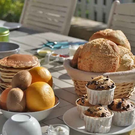 La Source Bed & Breakfast