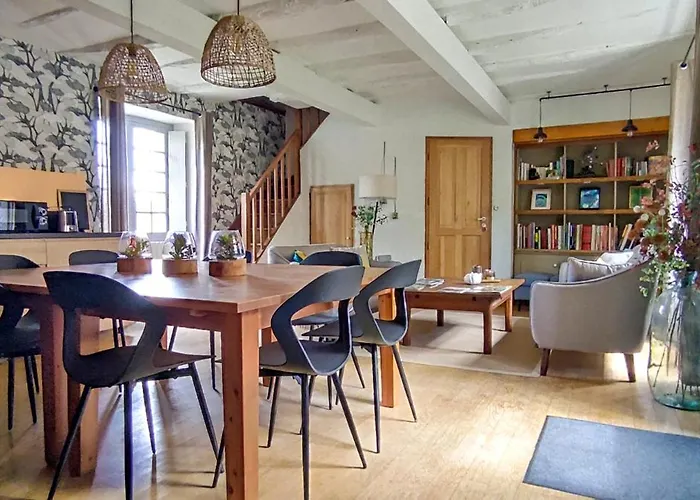 Couette-café La Source 4*