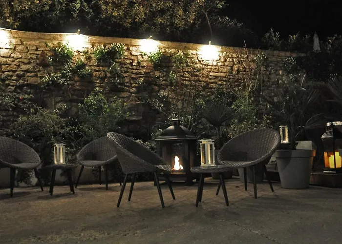 Couette-café La Source 4*